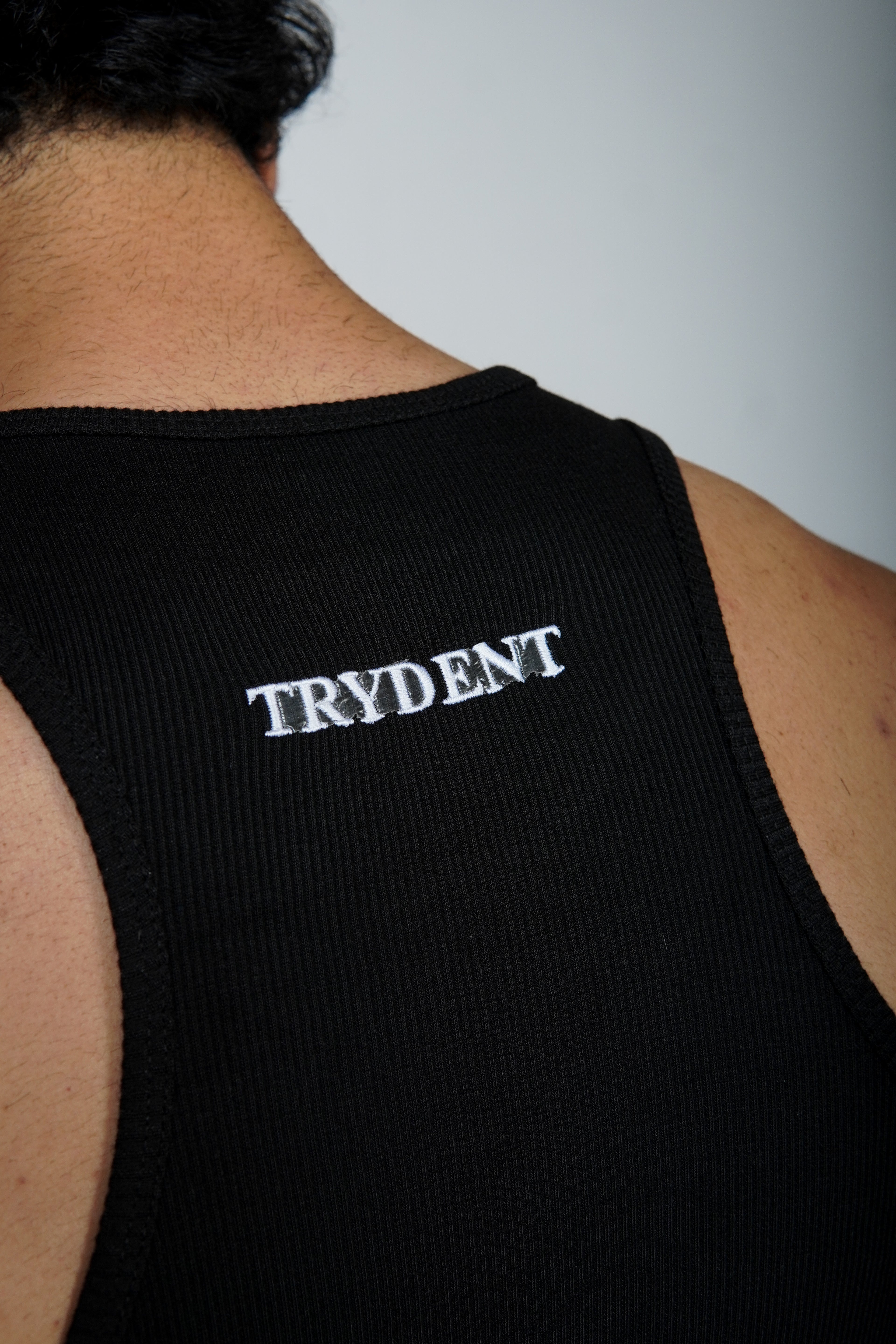 Trydent Signature Vest - Black